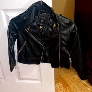 Girls leather jacket - black - gold accents - forever 21 - size 5/6